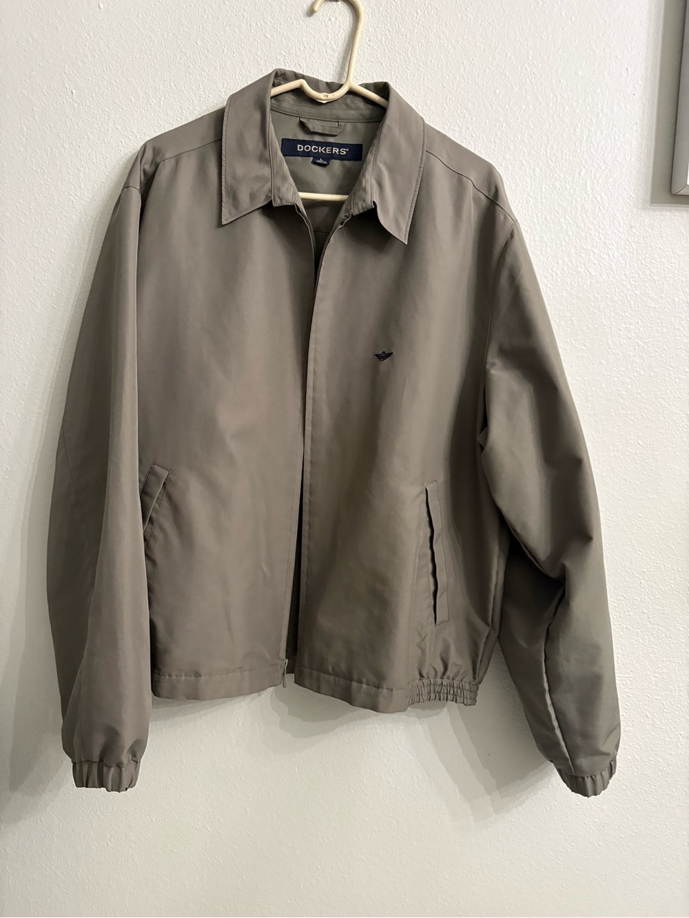 Dockers Men's Lightweight Jacket in Taupe Green Olive